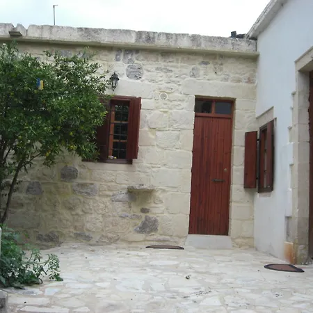 Patriko Traditional Stone