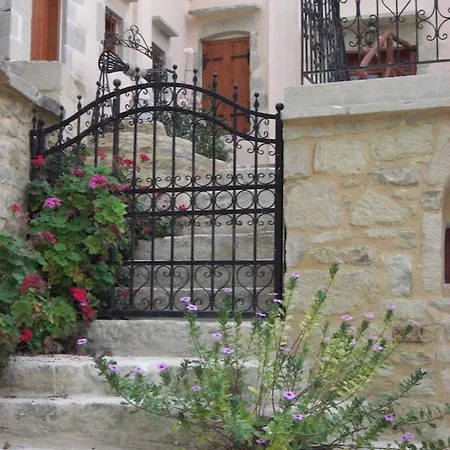 Patriko Traditional Stone