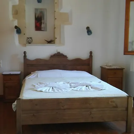 Patriko Traditional Stone Vafes